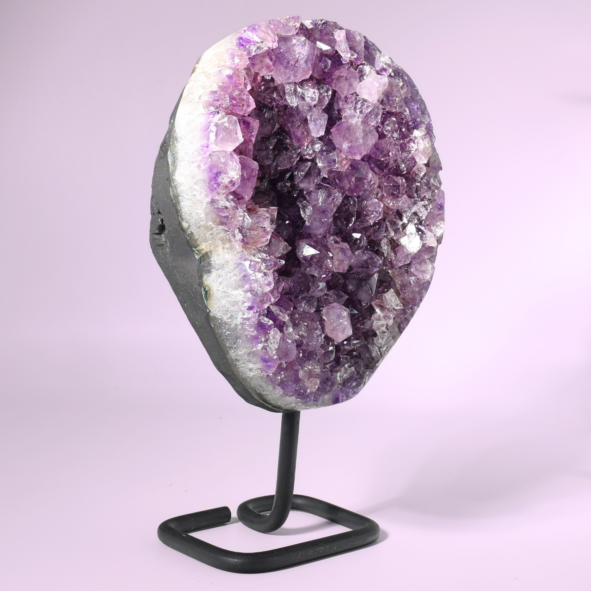 Große Amethyst Druse auf Ständer