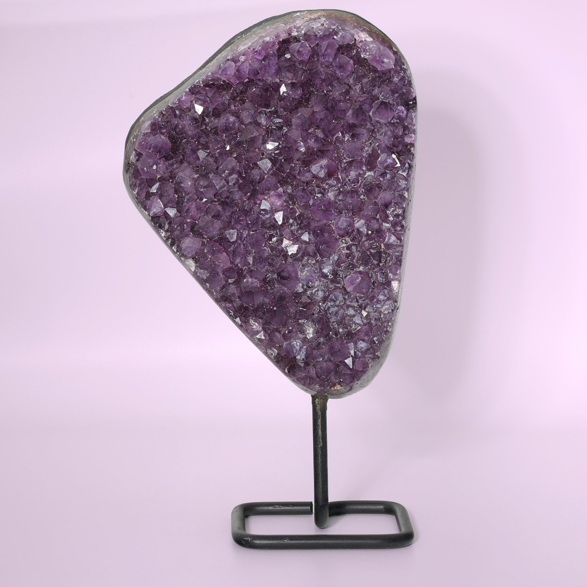 Große Amethyst Druse auf Ständer