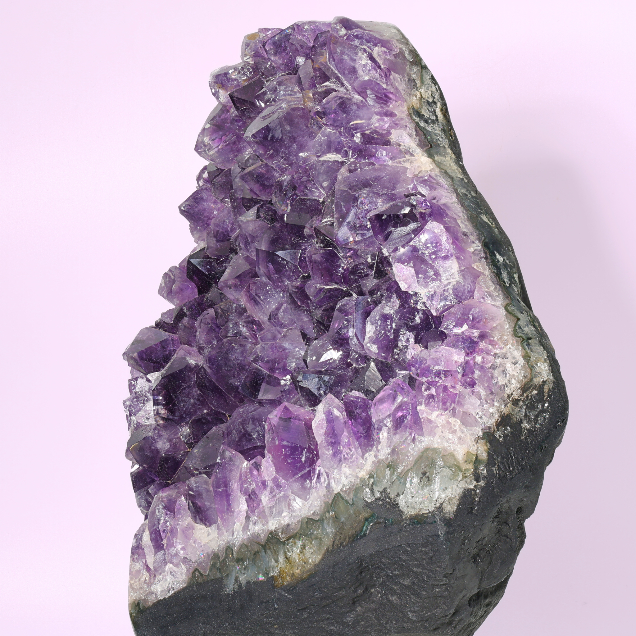 Große Amethyst Druse auf Ständer